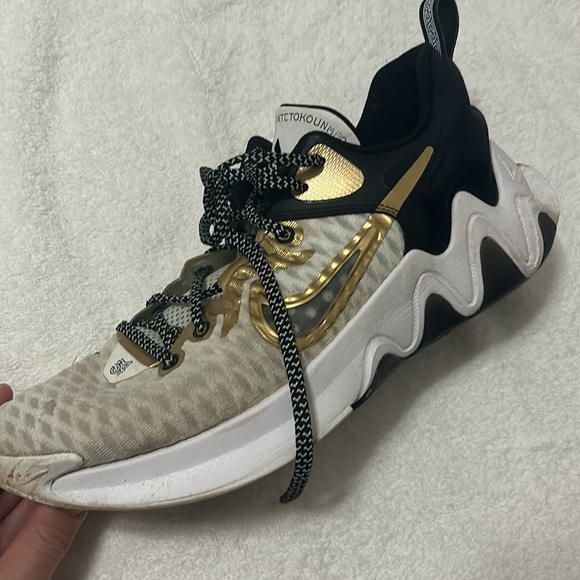 Nike Giannis Immortality basketball shoes, size 11 - Picture 5 of 6